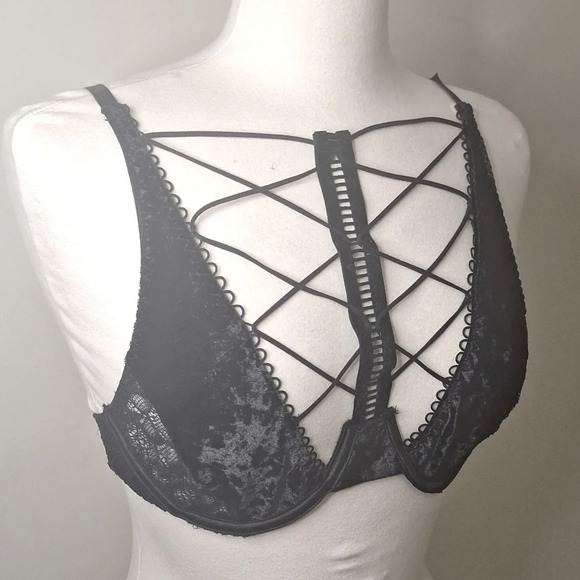 Frederick's of Hollywood Other - Fredrick's of Hollywood stretch velvet side  lace panels underwire bralette SZ M